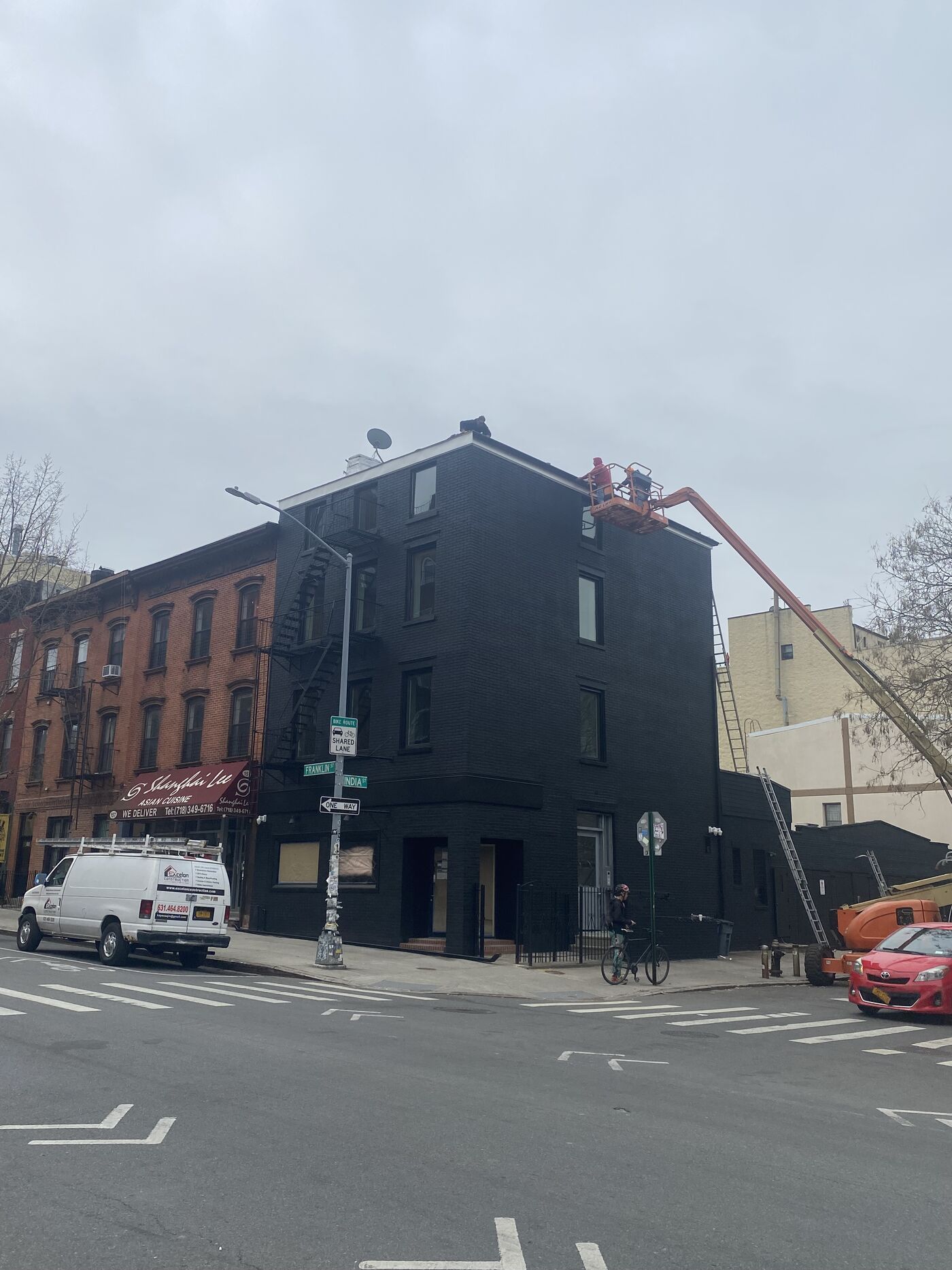 Cornice in context — Franklin Street streetscape.