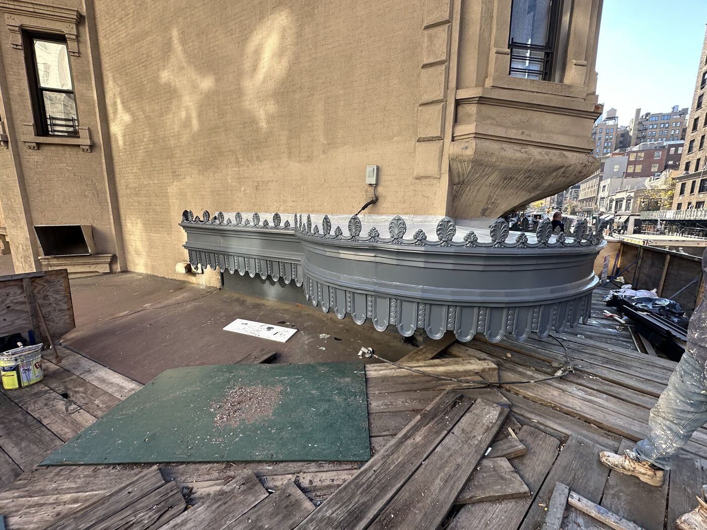 Detail of decorative elements after restoration.